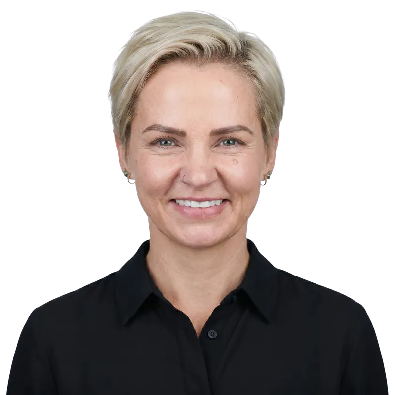 Lorie Kmetz, FNP headshot